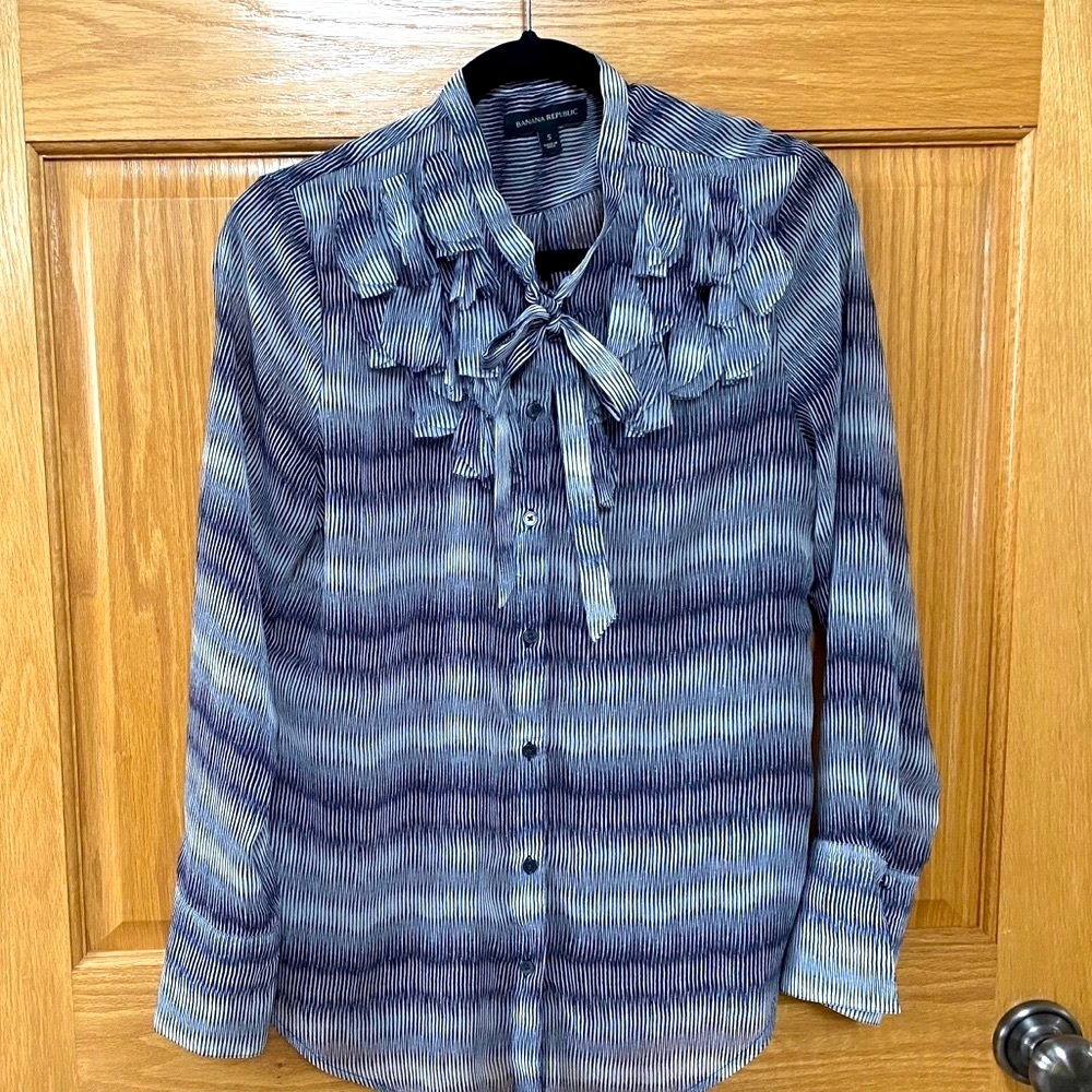 Banana Republic button down shirt